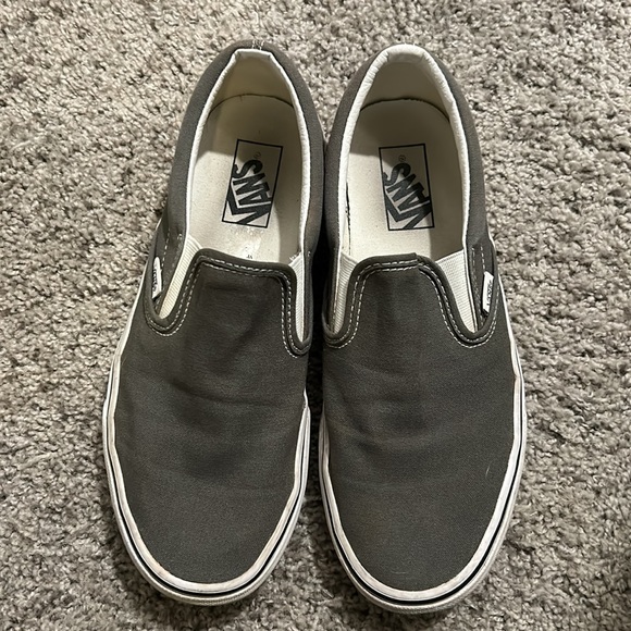 Slip on grey Vans, Women’s 9.5/Men’s 8 - Picture 2 of 5